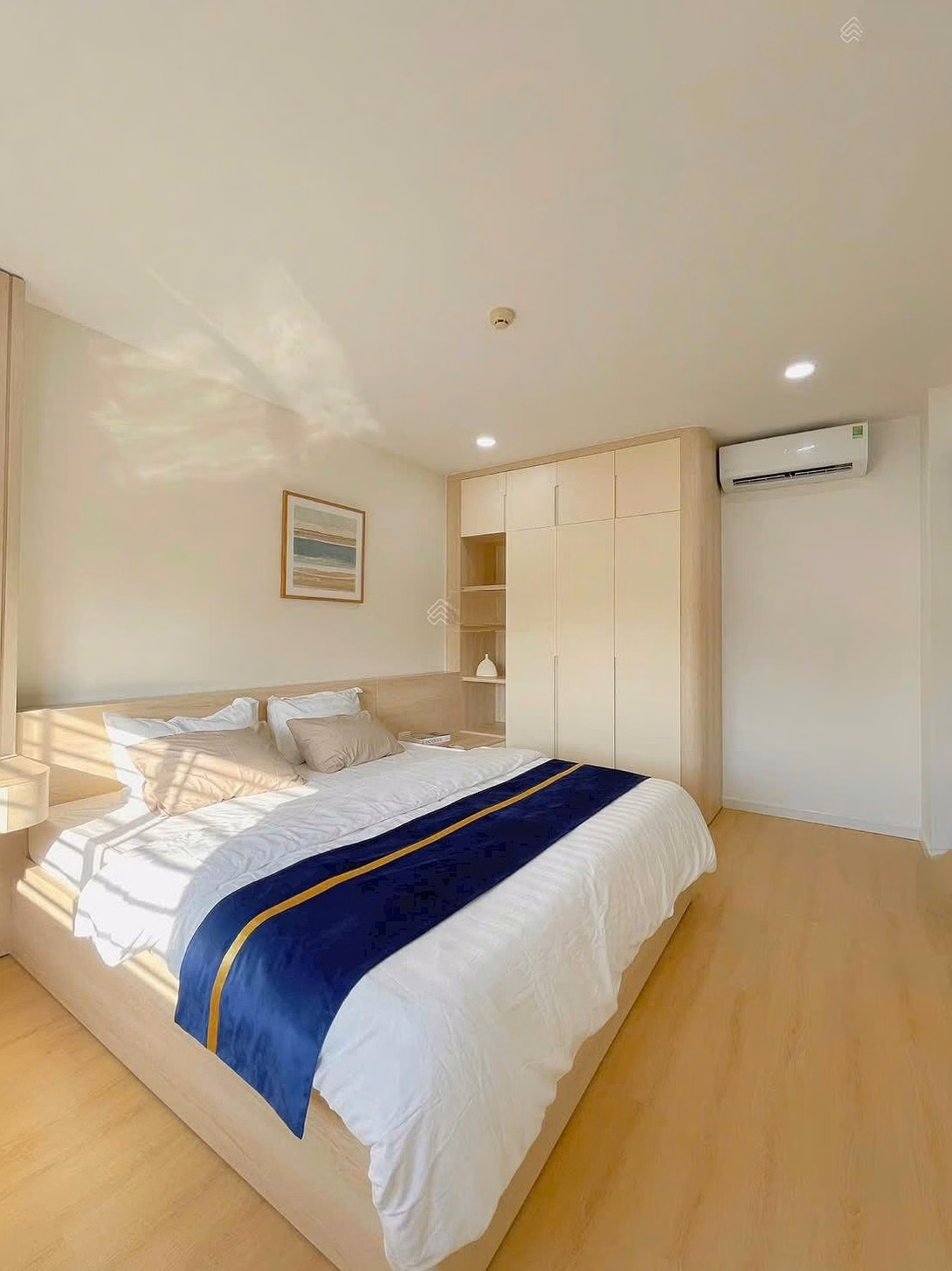 Nha Trang 2-bedroom apartment for sale, long-term pink book