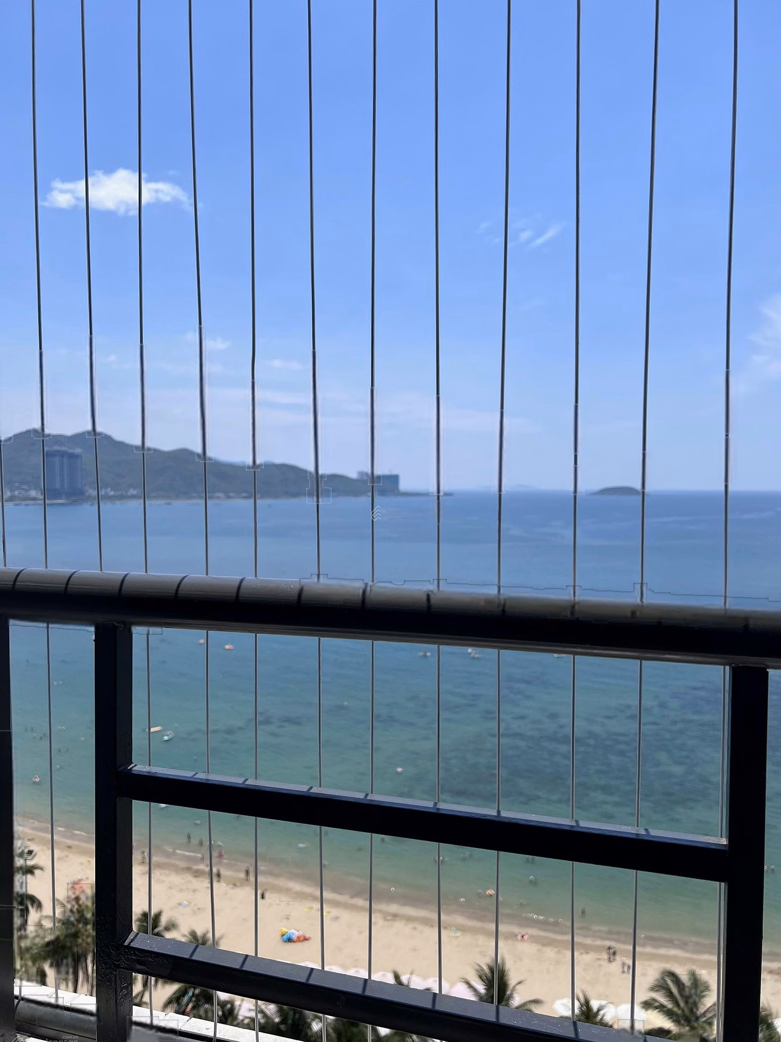 Selling 2-bedroom apartment in Muong Thanh Vien Trieu 59m² - 15th floor - Direct view of Hon Chong beach - Full furniture