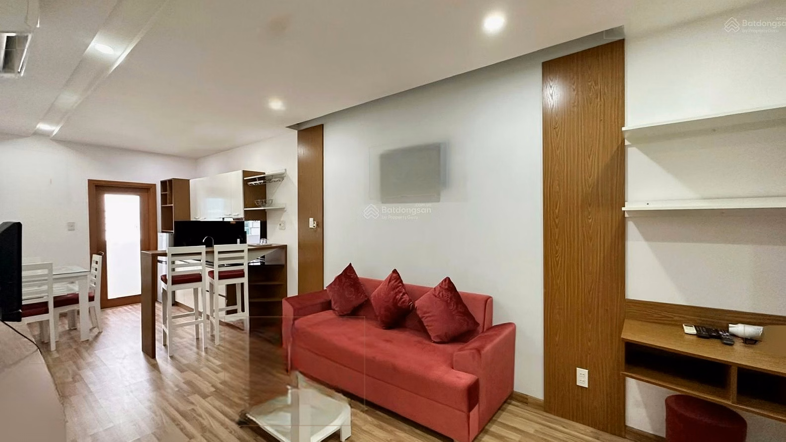 Street view apartment for sale at Muong Thanh 60 Tran Phu, good market price - 1.9 billion (including taxes and fees)