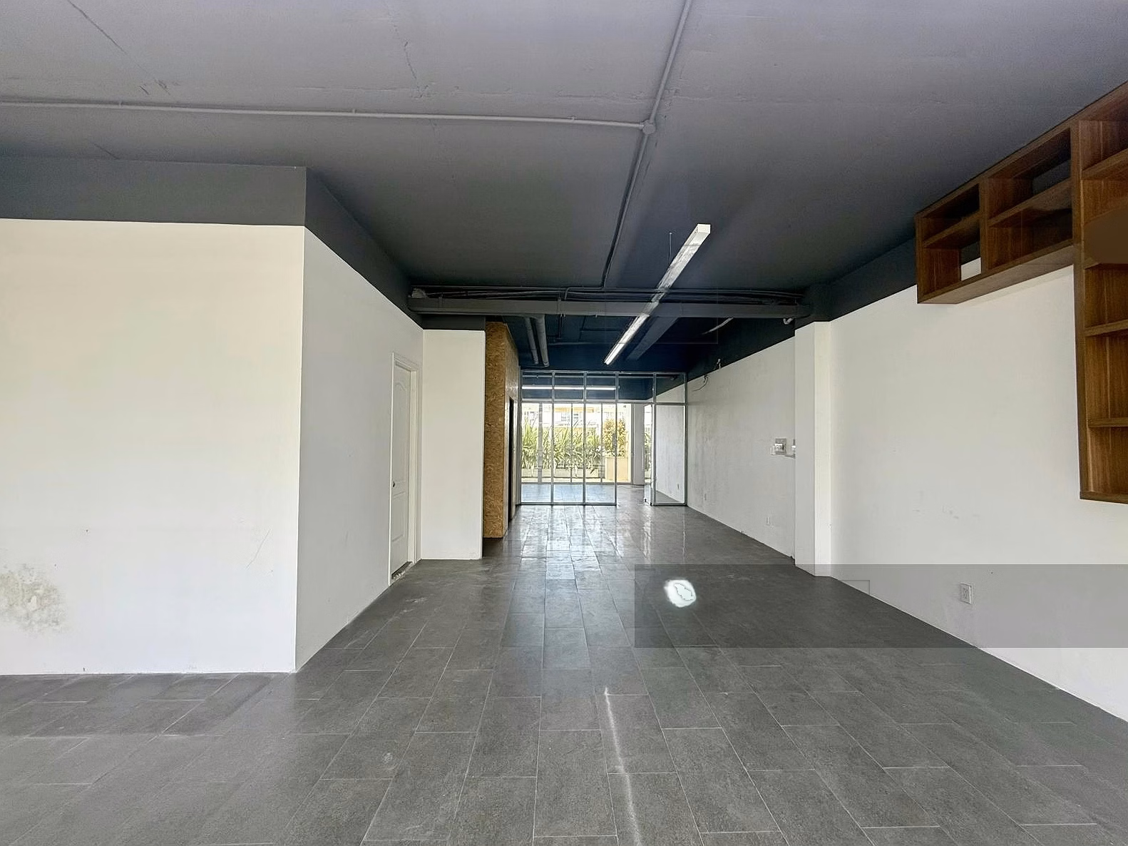 Whole townhouse on Nguyen Co Thach street 170 million/month, usable area 693m2 in Sala Thu Thiem urban area