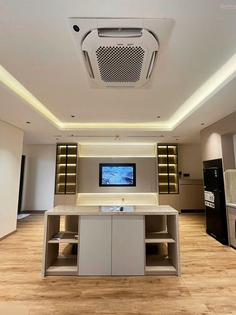 New apartment for rent in Sun Ponte, right at Dragon Bridge, fully furnished, move in immediately, 30 million/month