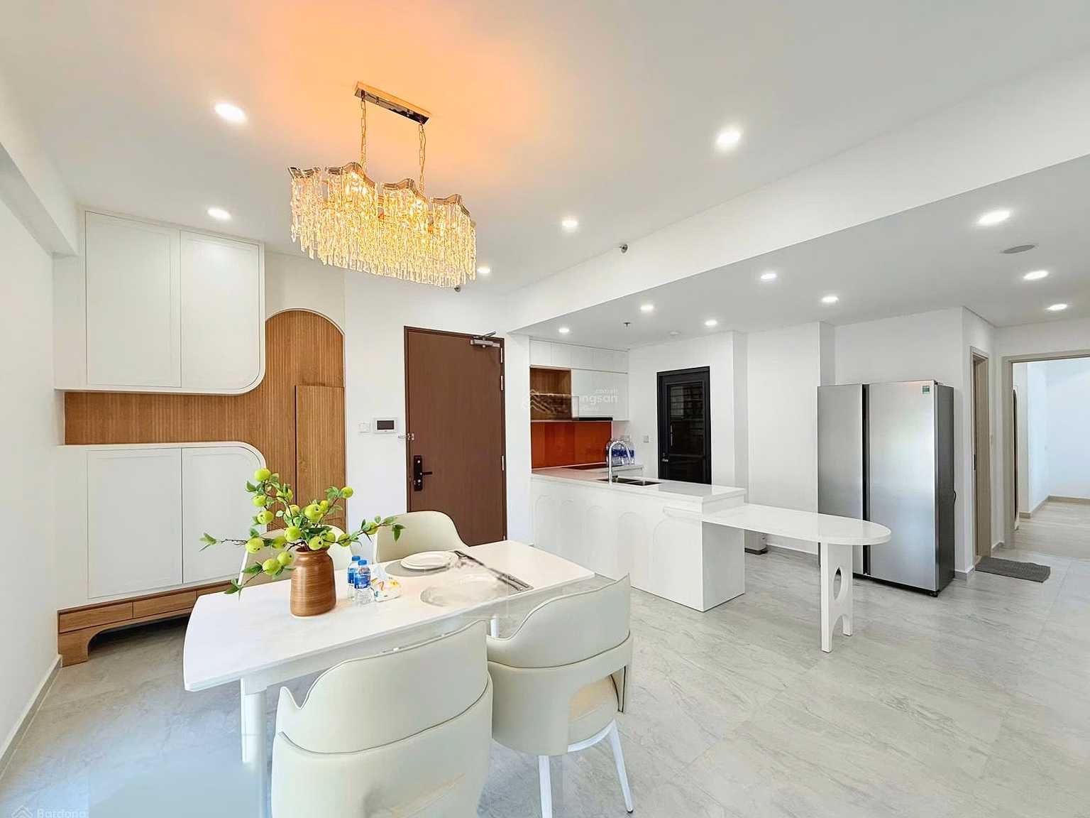 Corner apartment for rent at B3 Cardinal Court - 3 bedrooms - 115m2 Negotiable price