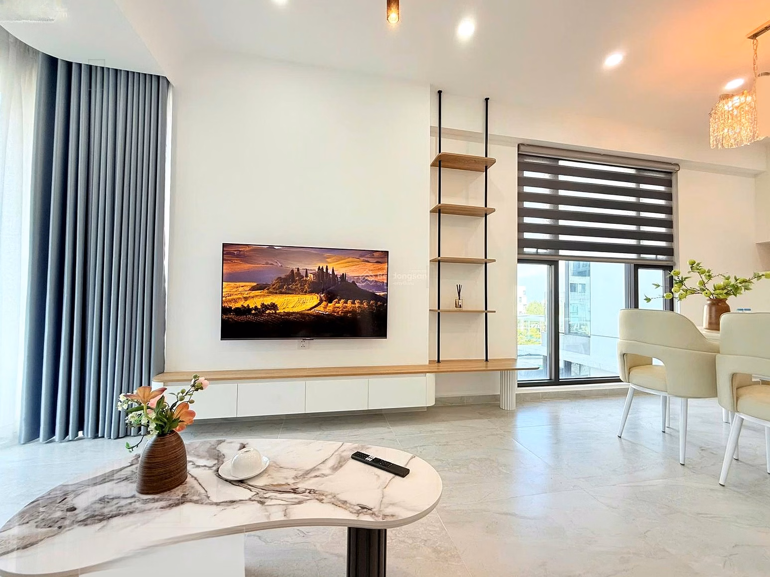 Corner apartment for rent at B3 Cardinal Court - 3 bedrooms - 115m2 Negotiable price