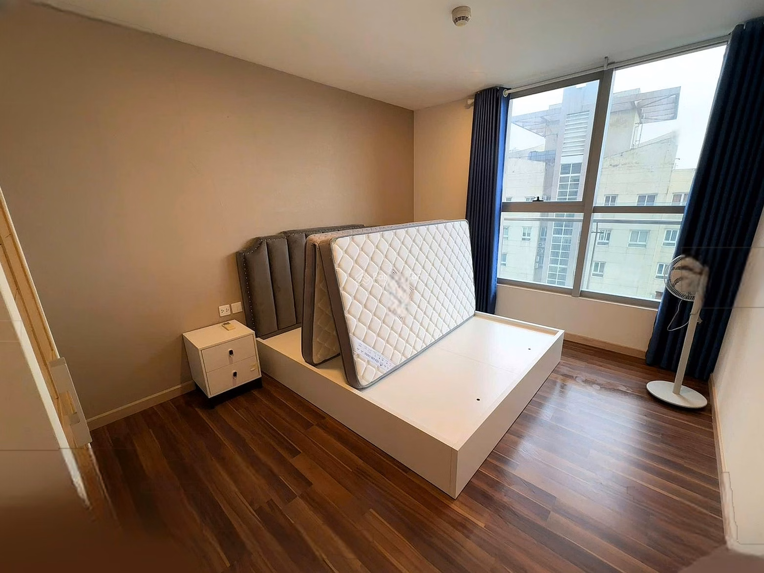 The owner sends Thang Long apartment for rent 01. 91m2, 2 bedrooms fully furnished for only 16 million/month