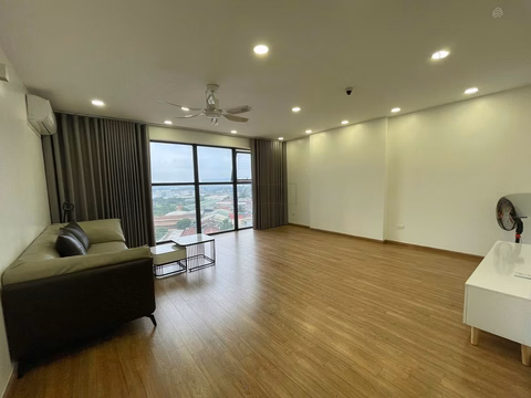 Apartment for rent 135m2, with car slot, good price at Iris Garden apartment - 30 Tran Huu Duc, contact: 0818 340 ***