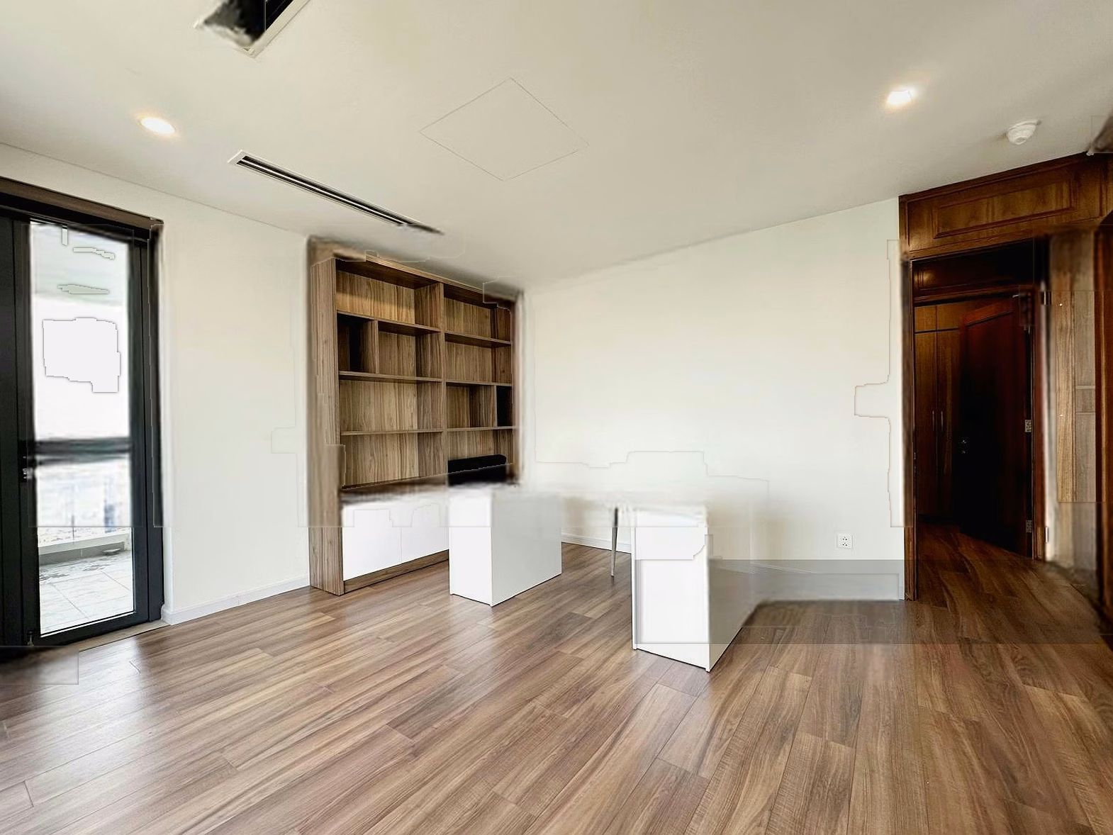 Duplex for rent 158 ​​Million apartment 5 bedrooms, 5 bathrooms, Diamond Island, 323m2, nice view, Full NT available immediately