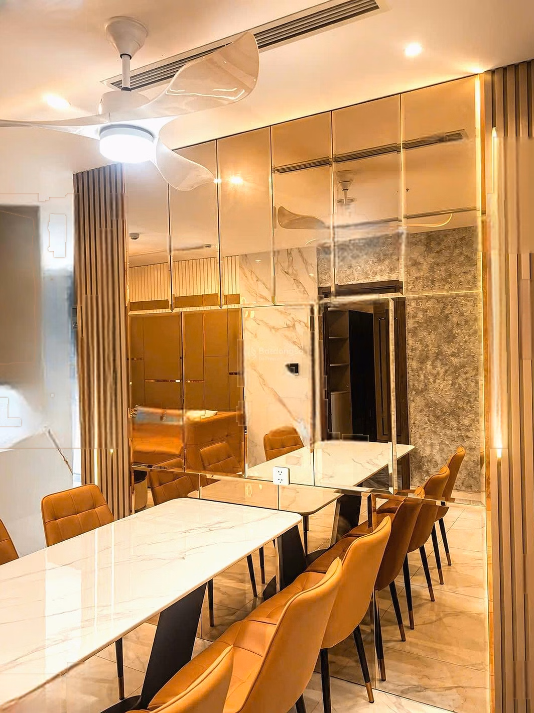 Studio/1 bedroom/2 bedroom/3 bedroom apartment for rent empty apartment / Full furnished / Basic variety 4 million - 16 million Vinhomes GP