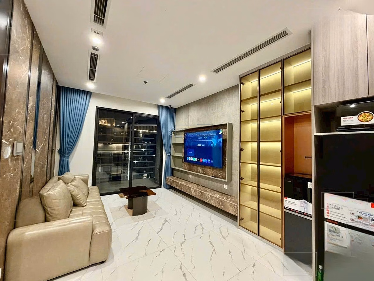 Studio/1 bedroom/2 bedroom/3 bedroom apartment for rent empty apartment / Full furnished / Basic variety 4 million - 16 million Vinhomes GP