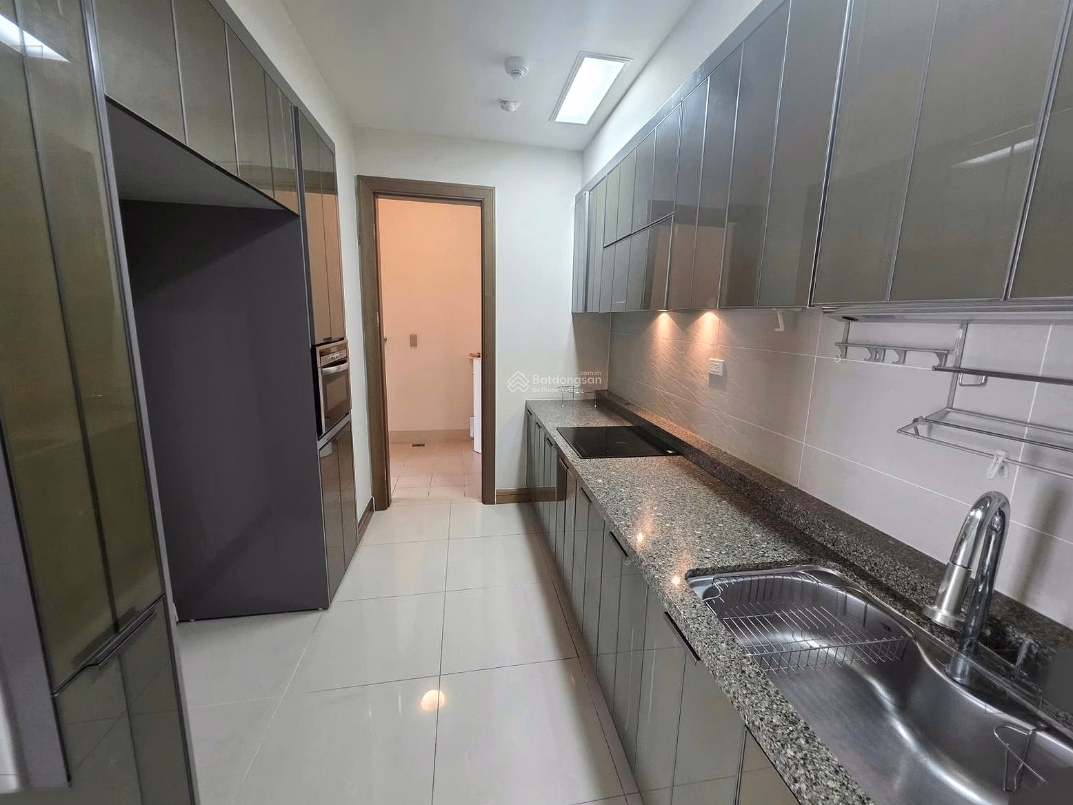 Splendora apartment for rent 150m² - 3 bedrooms, 2 bedrooms - 16 million, high floor, open view, wall-to-wall furniture