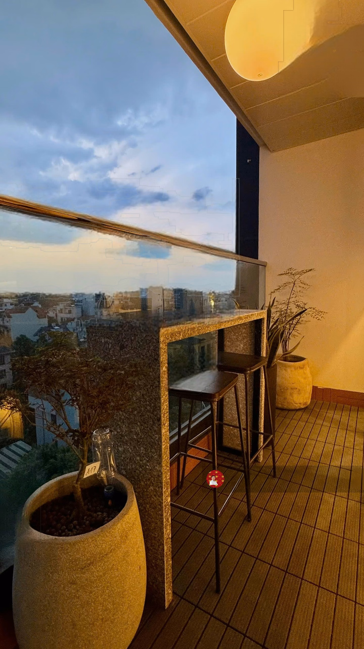 Apartment for rent 83m2 2 bedrooms + 2 bathrooms with vintage furniture at Endless Skyline West Lake 677 Lac Long Quan
