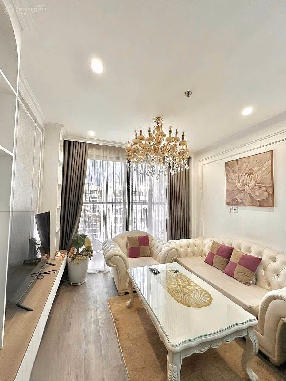 The owner cut a loss of 300 million on a 2-bedroom apartment for only 3.4 billion including fees at Vinhomes Ocean Park - Interior as pictured