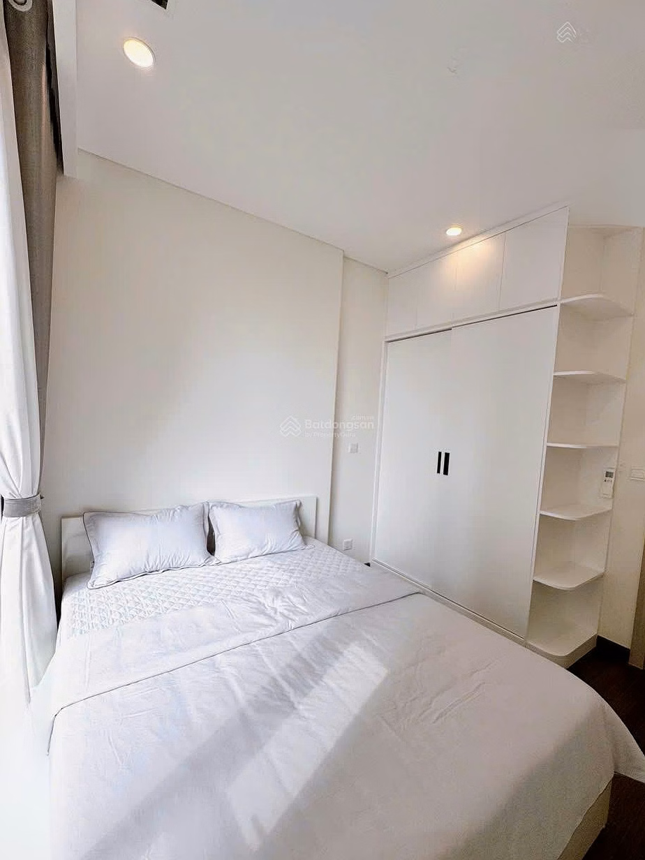 Owner sends 1 bedroom + 1 bathroom, fully furnished apartment for rent for only 10 million/month, free service