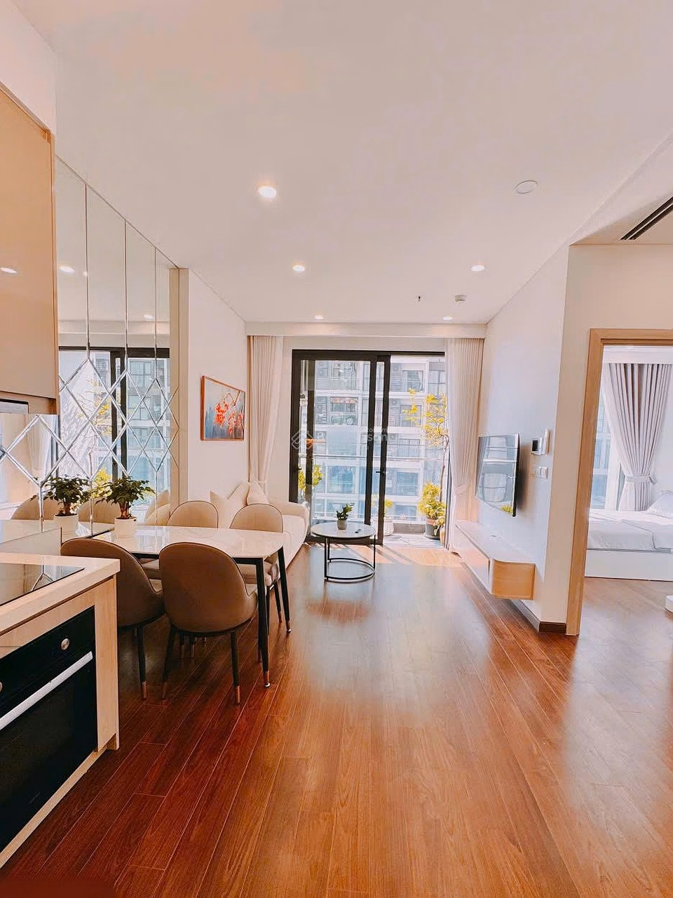 Owner sends 1 bedroom + 1 bathroom, fully furnished apartment for rent for only 10 million/month, free service