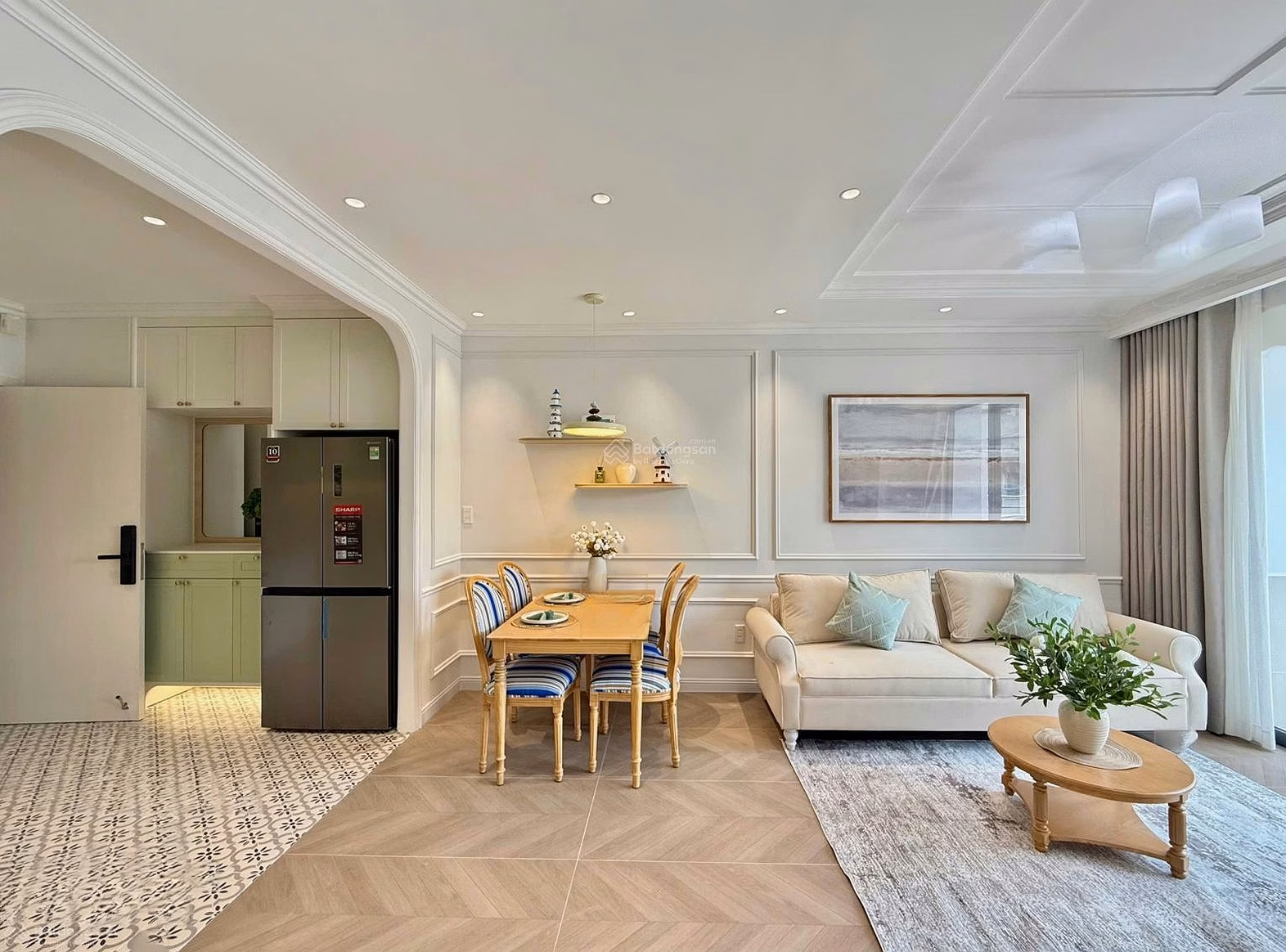 Highly located cash flow apartment worth investing in for a penthouse resort (apartment located on a high floor)