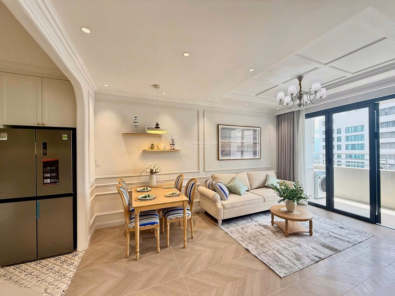 Highly located cash flow apartment worth investing in for a penthouse resort (apartment located on a high floor)