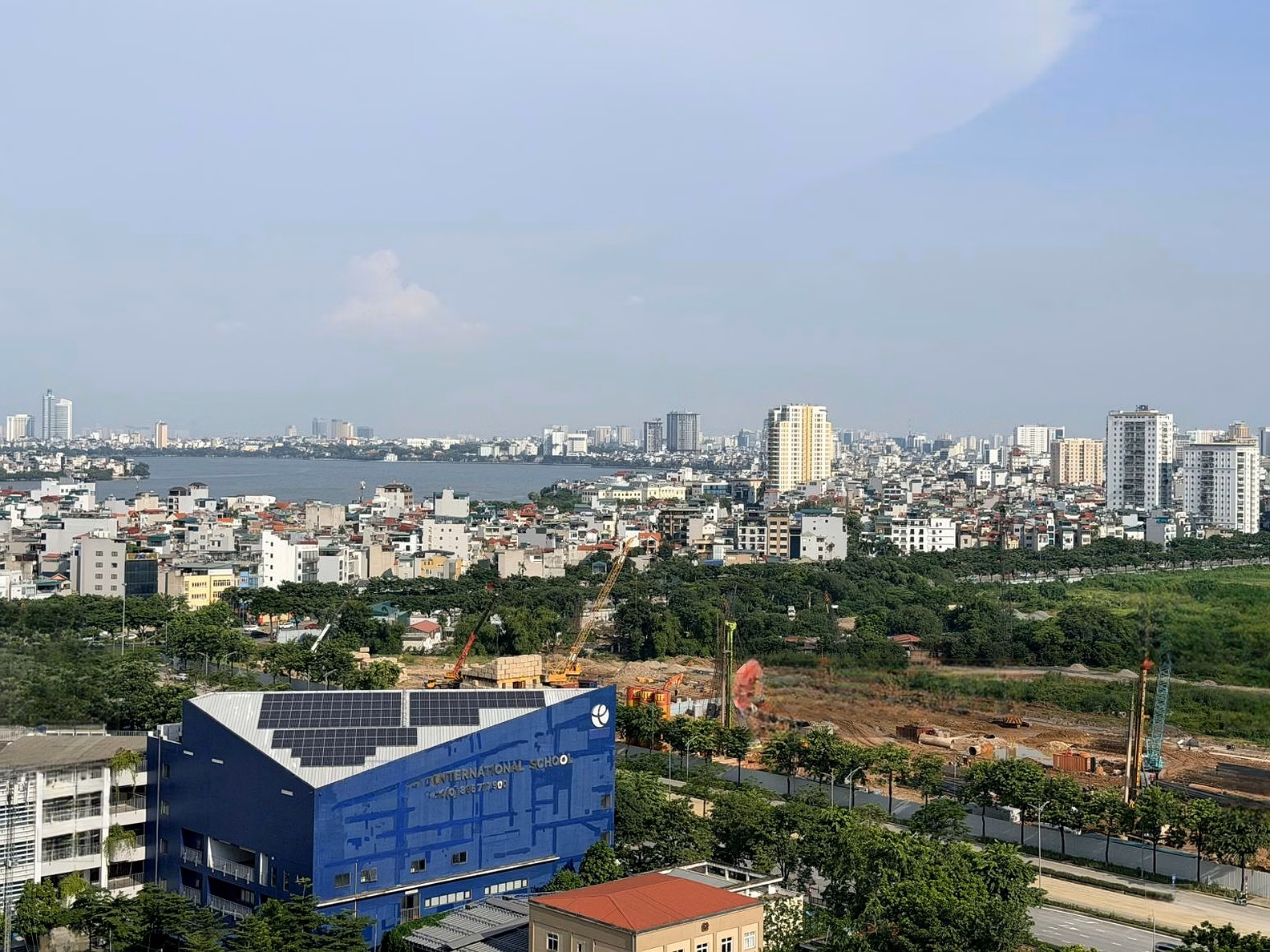 Corner apartment for rent N03-T6 Taseco - Trung Do, 134m2, south direction, Embassy villa view, full as pictured