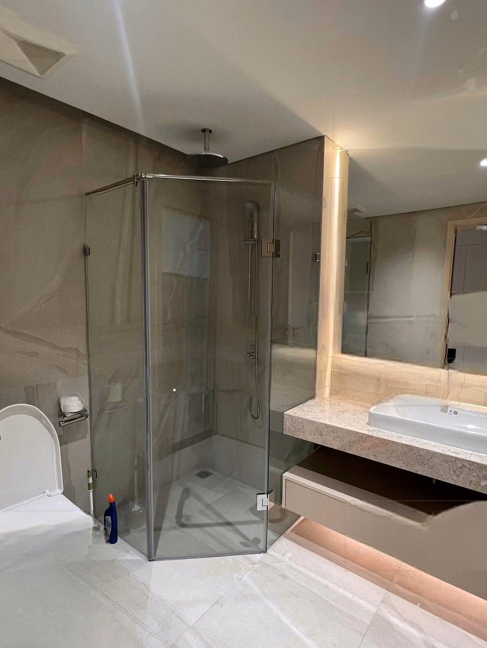 1 bedroom apartment for rent, 45m2, Times Square Danang apartment, My Khe beach, opposite East Sea park