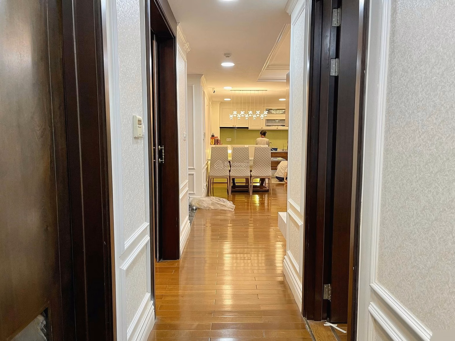 2 bedrooms, 2 bathrooms, 120m2 Hoang Thanh Tower - 114 Mai Hac De, high quality furniture, move in immediately