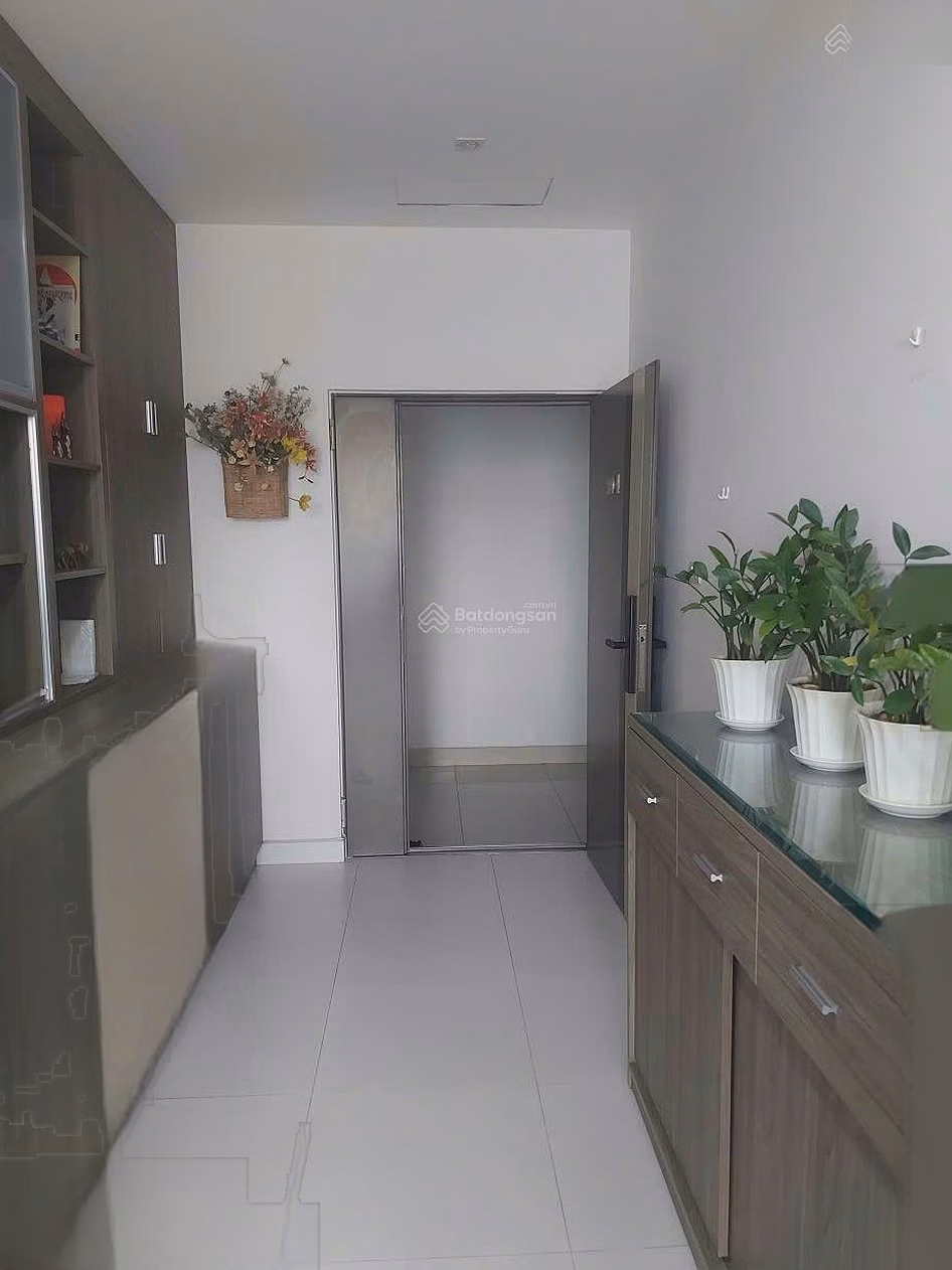 Lacasa apartment for sale 105m2 3 bedrooms 2 bathrooms high floor river view - price 5.4 billion dong - furnished
