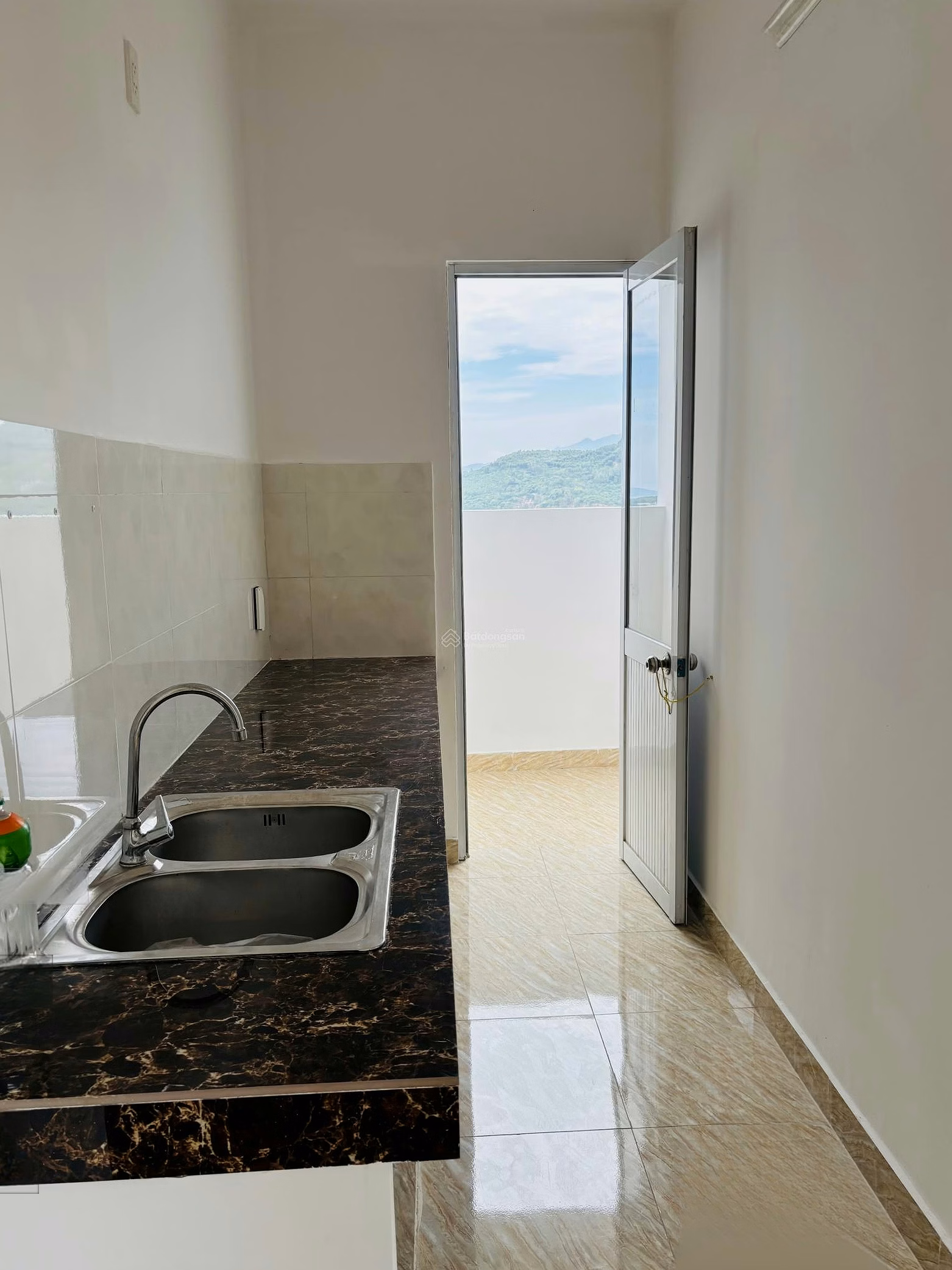 Corner apartment in Hoang Quan Nha Trang, Natural Light, open view, 2,350 billion