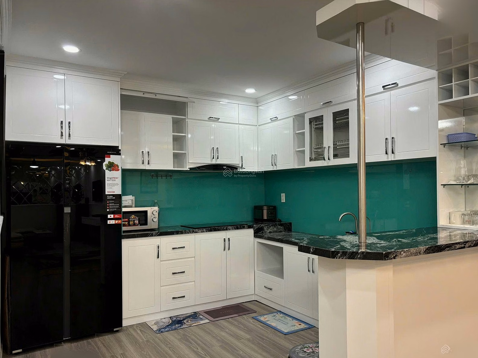 Selling 4 bedroom apartment (2 pine dams) in Muong Thanh Khanh Hoa