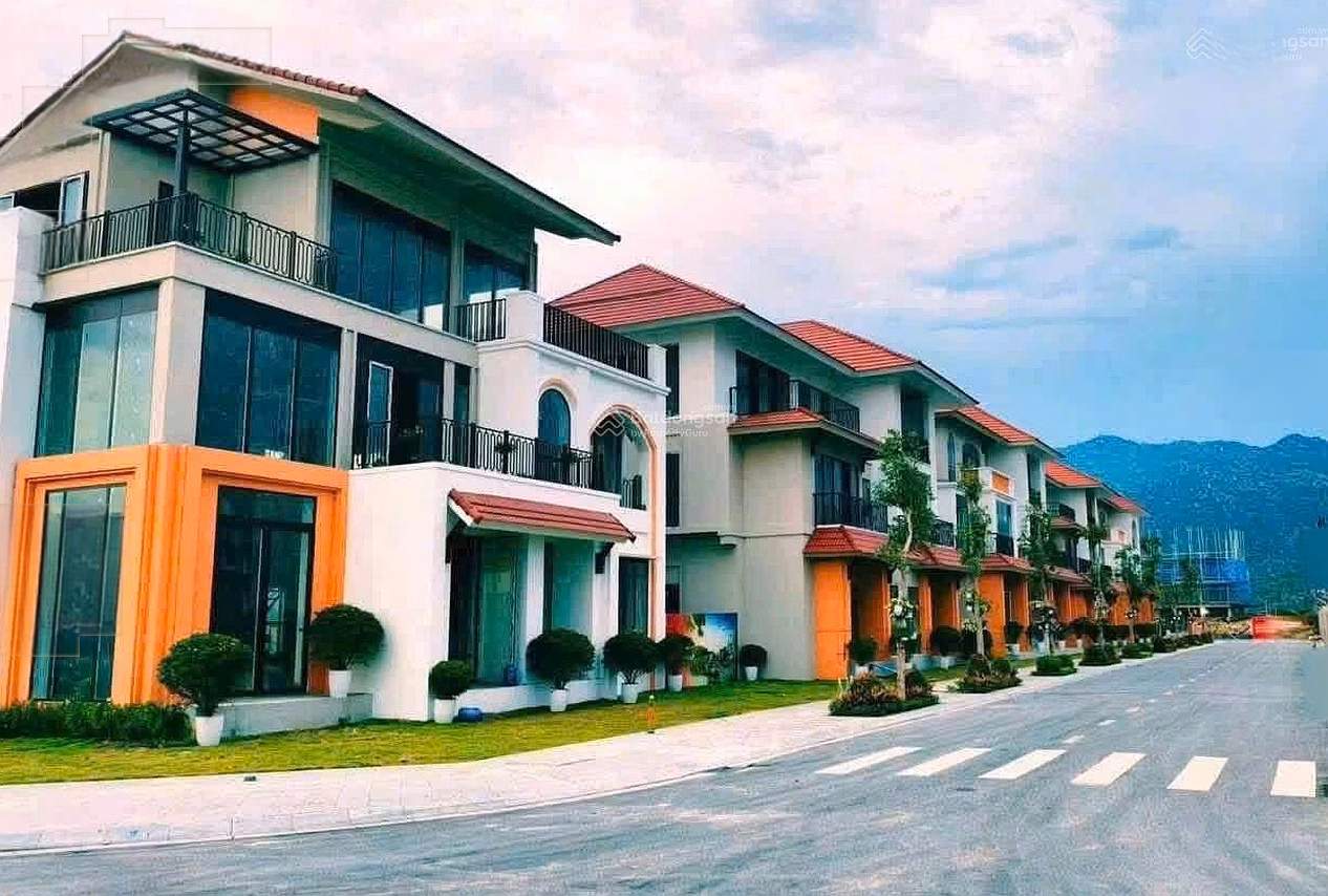 Specializing in Sun Nha Trang Project - Accepting consignments SHOULD E There are many beautiful apartments at very good prices - Ngan: 0388 453 ***