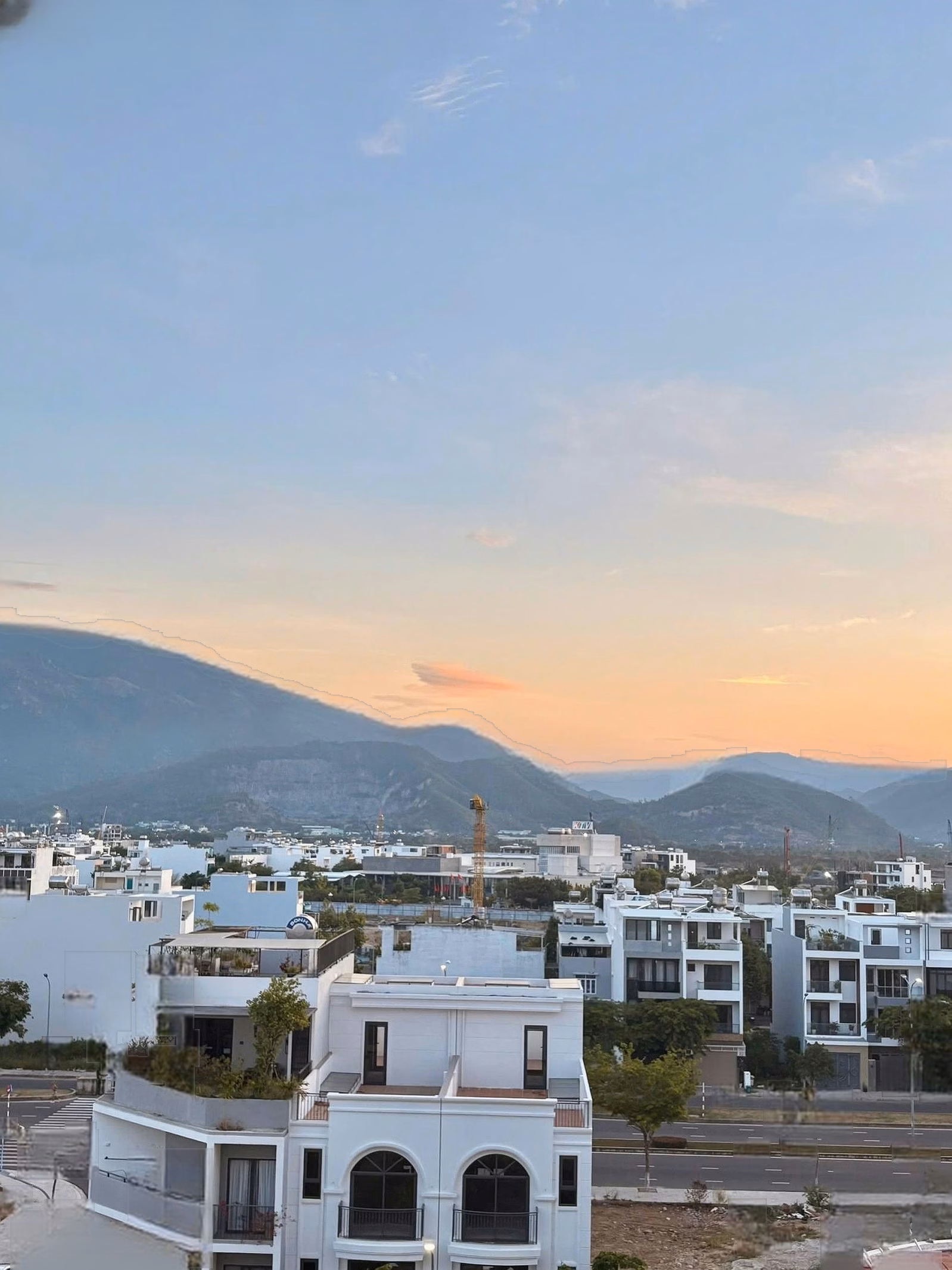 Owner strongly reduced price: 2.55 billion to 2.488 billion 2-bedroom apartment at CT3B HUD Phuoc Long with sea view, long-term registration