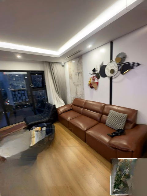 I rent Paragon Hanoi apartment complex, building A, 140m2, 3 bedrooms, fully furnished.