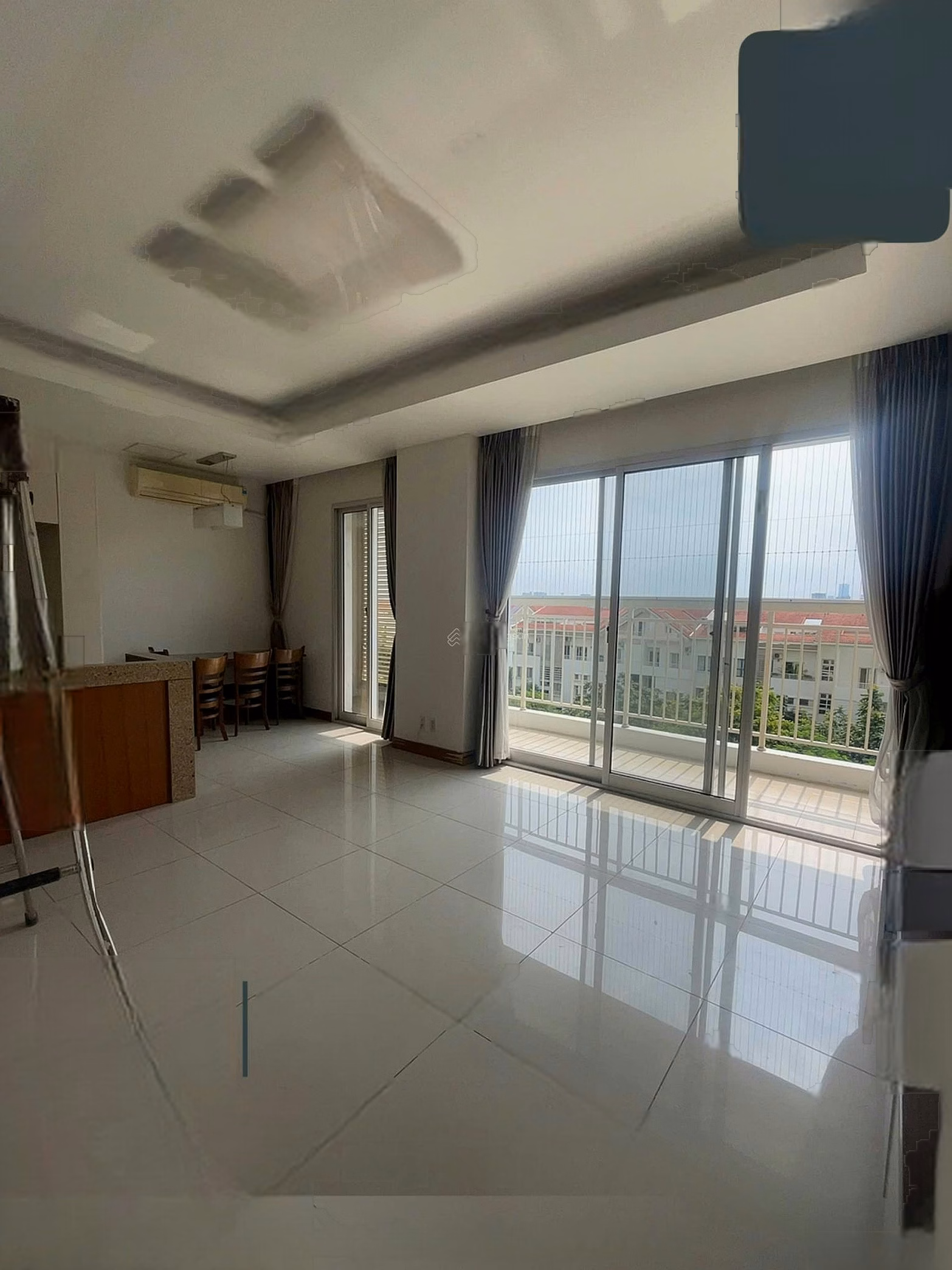 Apartment for sale 88m2, 2 bedrooms, 2 bathrooms at Mailand Hanoi City, 6.5 billion, new clean house, red book ready