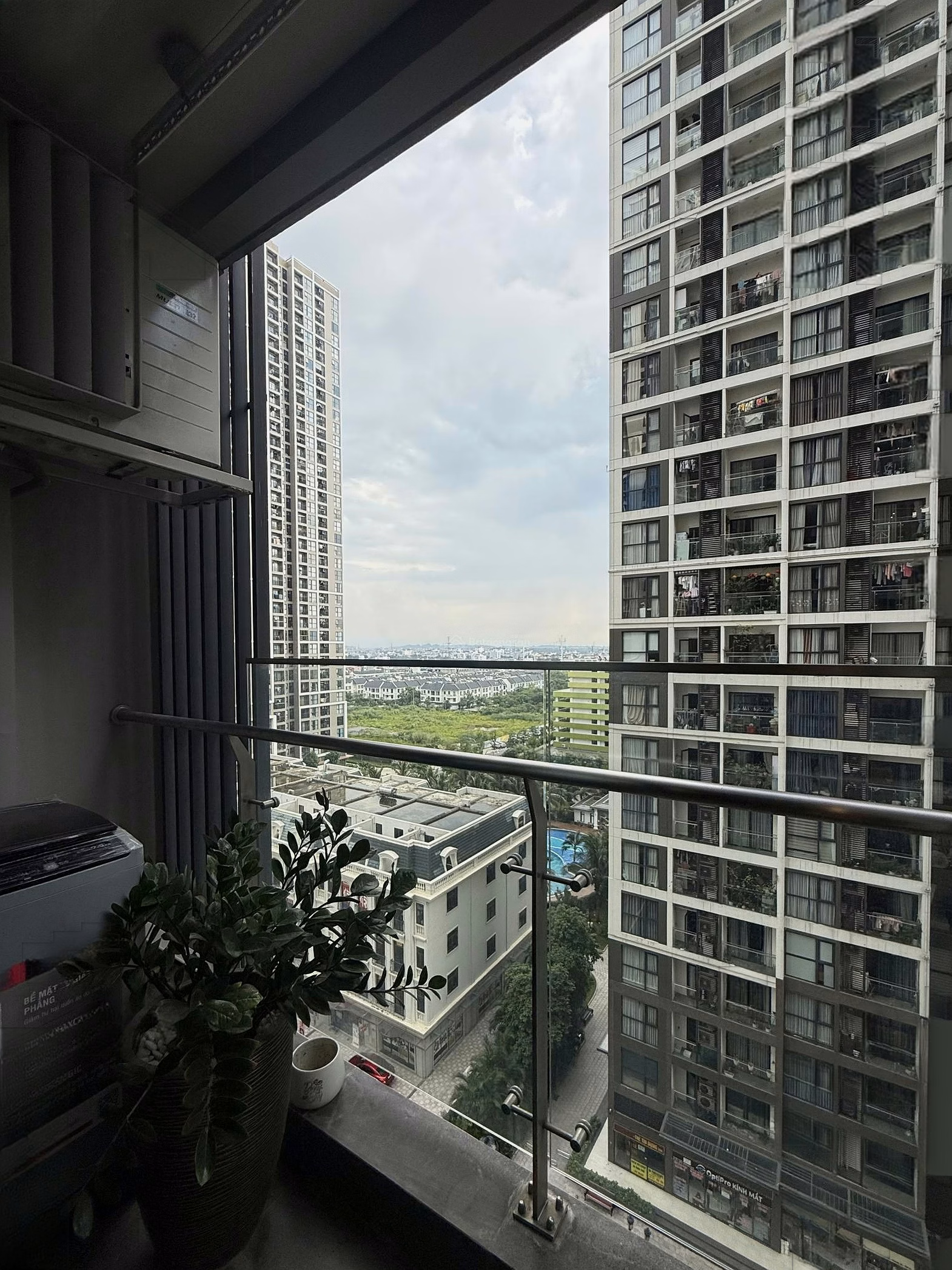 Need to rent 1N1W + 1 apartment at Masteri West Heights building for 10 million fully furnished, free parking service