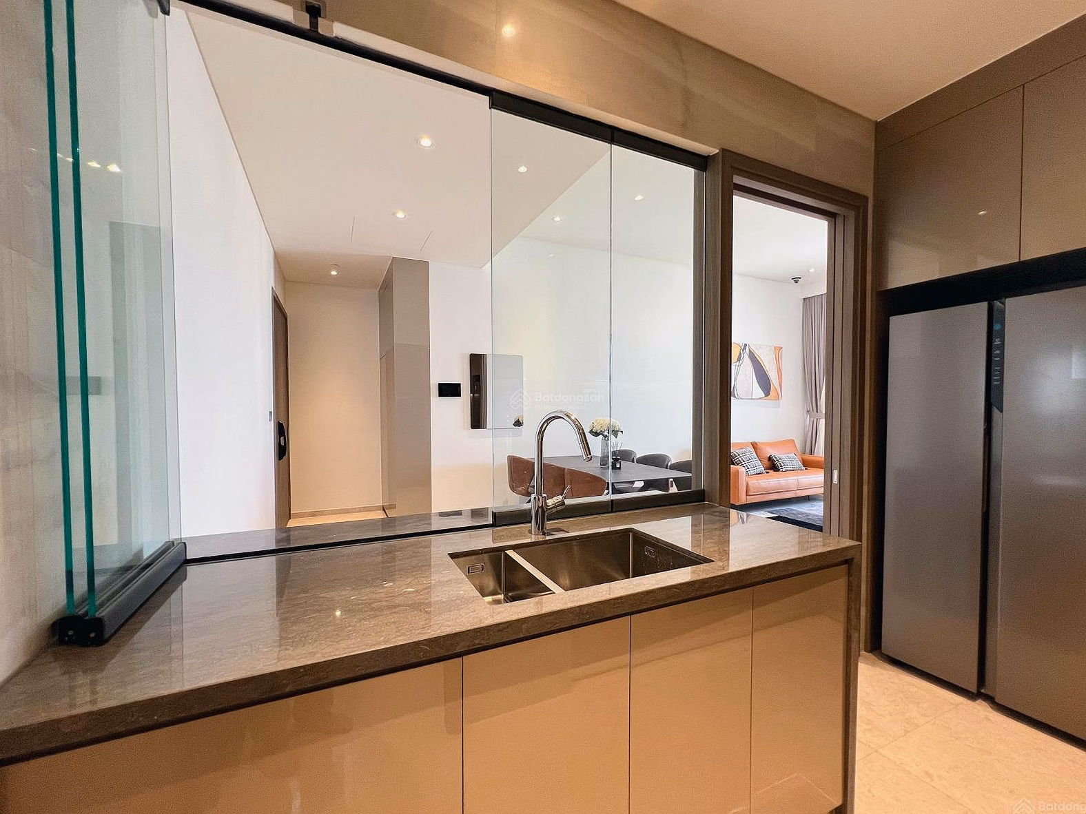 Urgent sale of luxury apartment The Marq 3 bedrooms with Landmark view 24.5 billion, fully furnished, good price