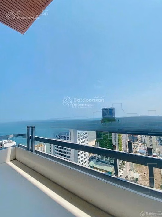 Muong Thanh apartment for rent directly facing My Khe beach, Da Nang city
