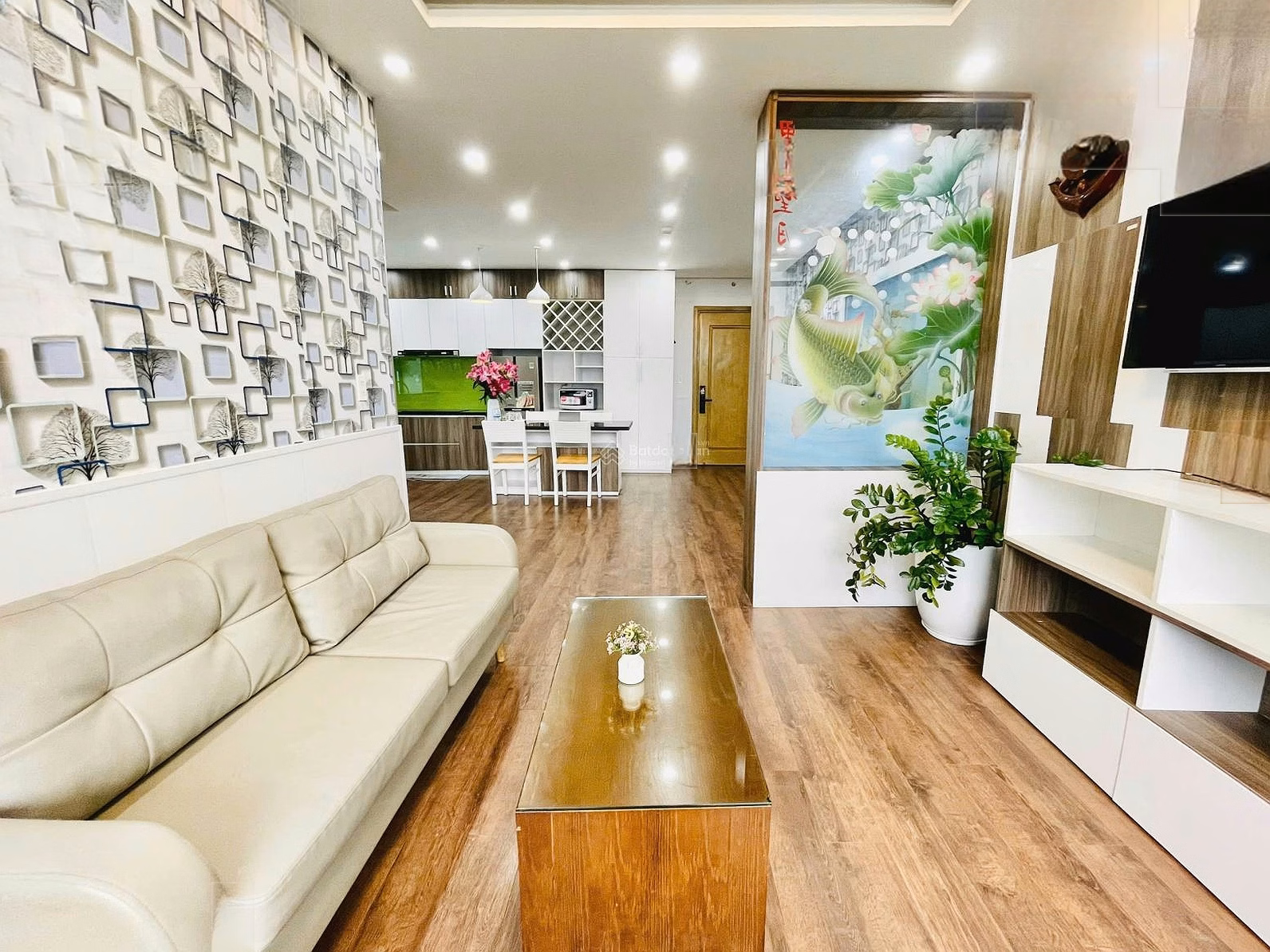 Muong Thanh apartment for rent directly facing My Khe beach, Da Nang city