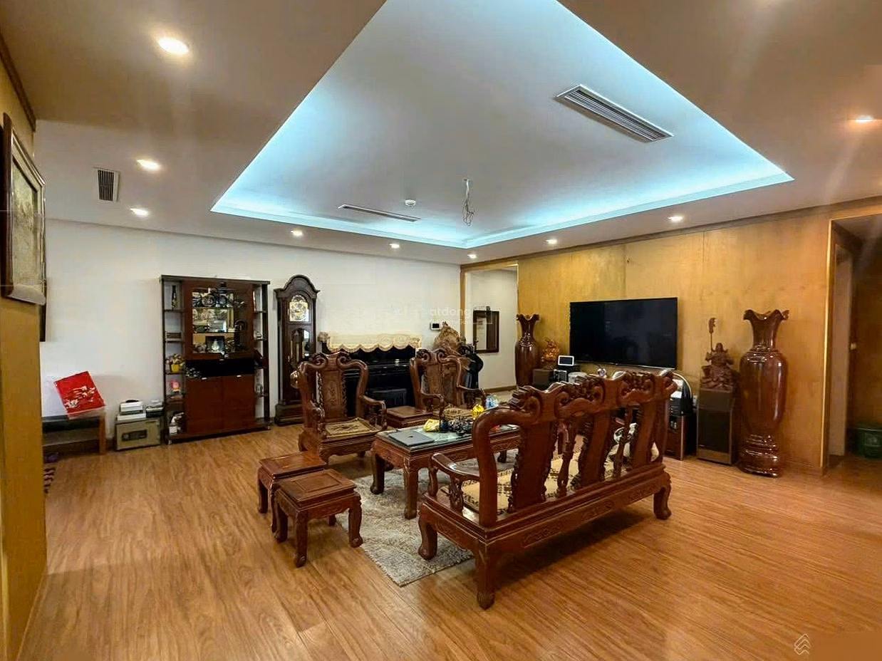 Times Tower apartment for rent, 35 Le Van Luong, 3 bedrooms full of new furniture, full amenities, price only 22 million