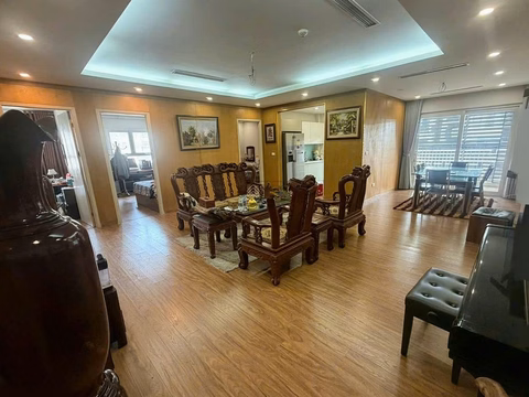 Times Tower apartment for rent, 35 Le Van Luong, 3 bedrooms full of new furniture, full amenities, price only 22 million.