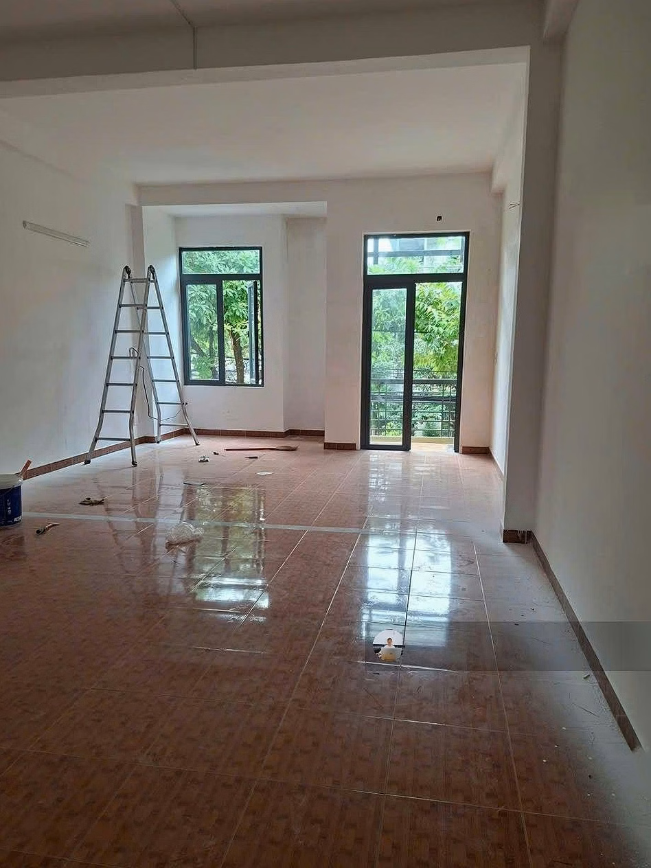 2-storey house for rent on street: Han Thuyen - Large living room - 4 bedrooms - Nearly April 30