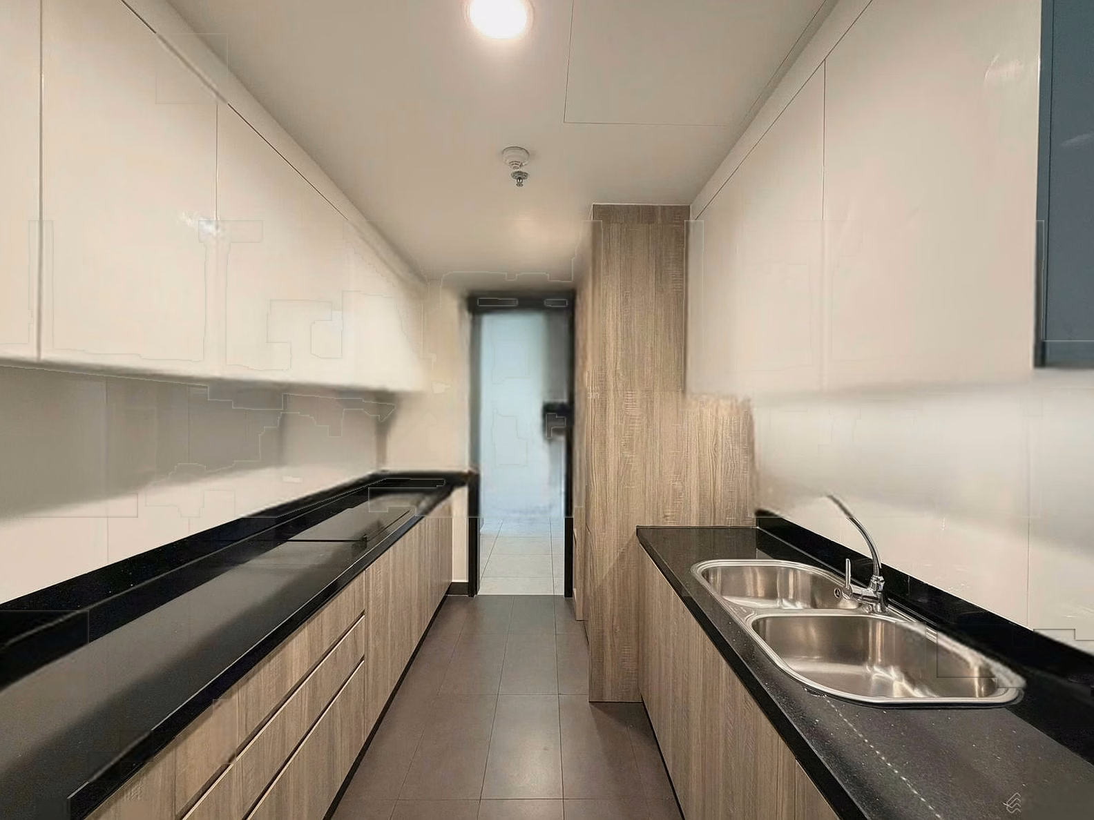 Feliz en vista 4 bedrooms garden floor for rent, 209m2, available