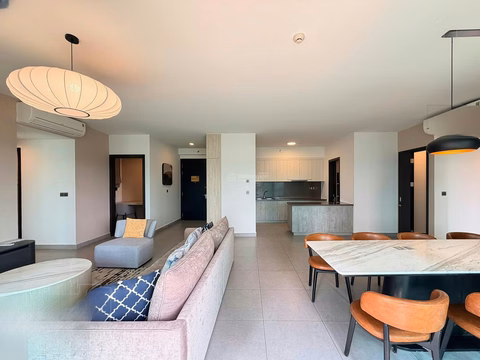 Feliz en vista 4 bedrooms garden floor for rent, 209m2, available