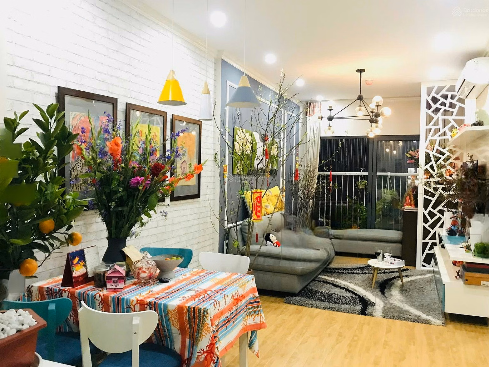 Golden West CC for rent, 2 bedrooms, 2 bathrooms, 82m2, 15 million VND, with car slot