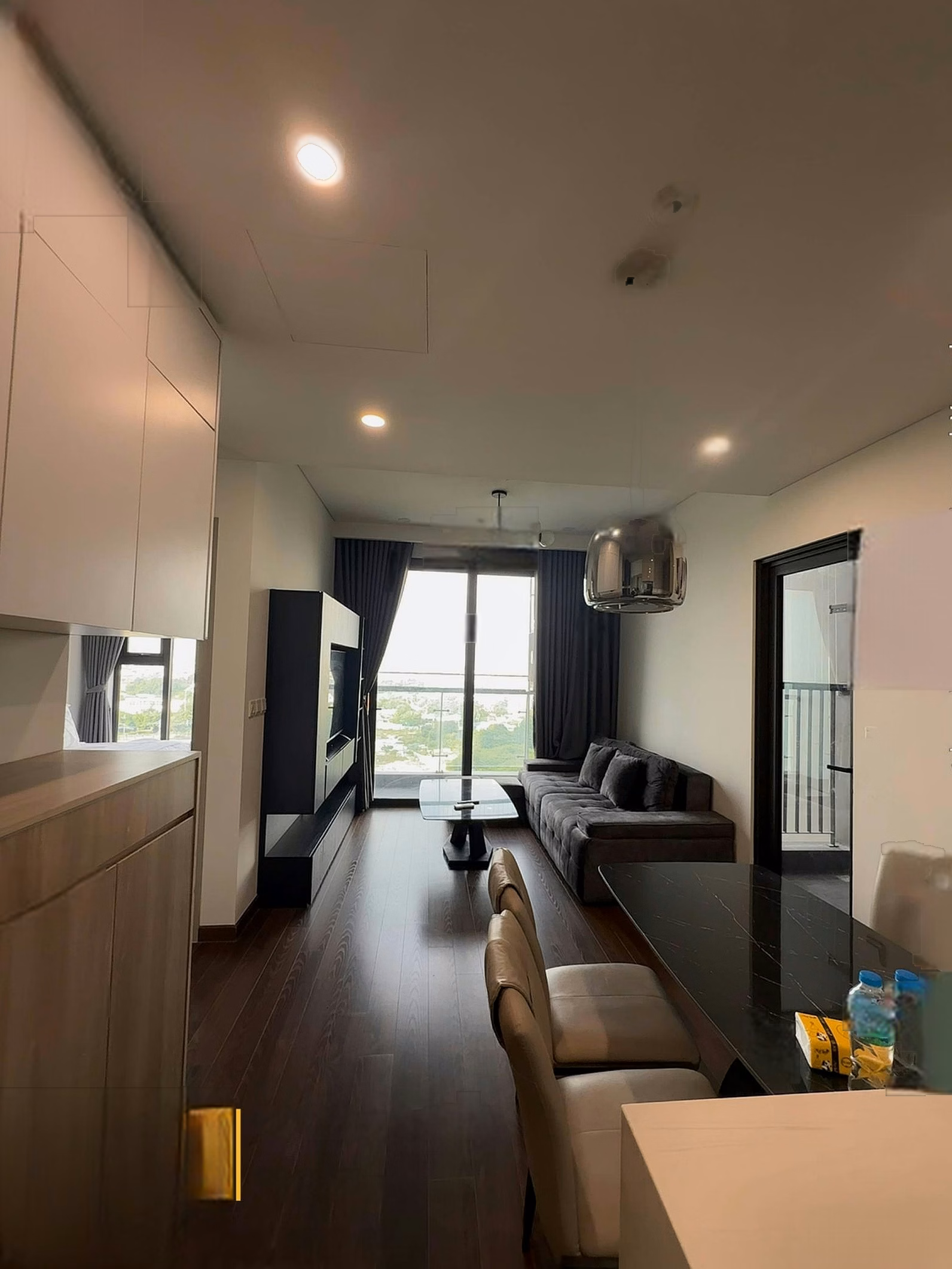 Rare item for rent, corner apartment 3N2WC, Masteri West Heights building, fully furnished, no service, lake view, price 16 million