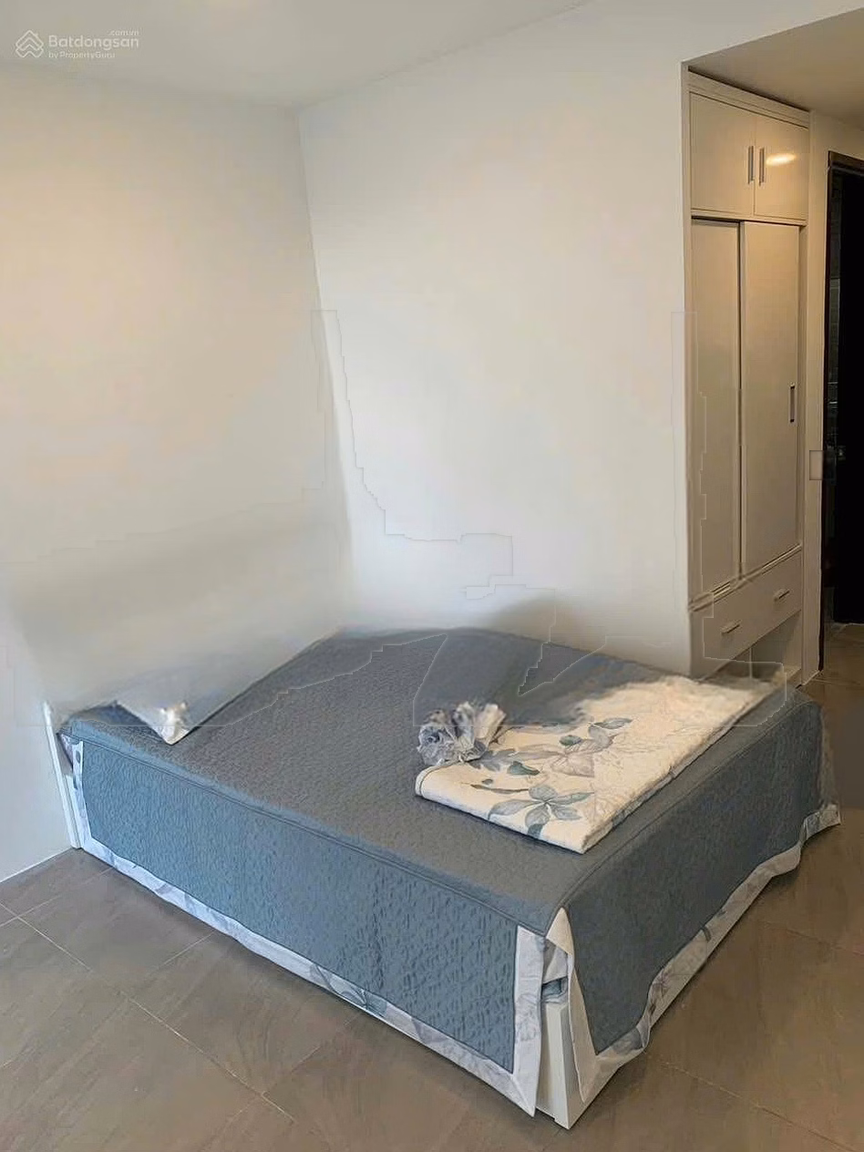 Studio apartment for rent, price only 10 million, 30m2 at Orchard Garden next to Gia Dinh CV