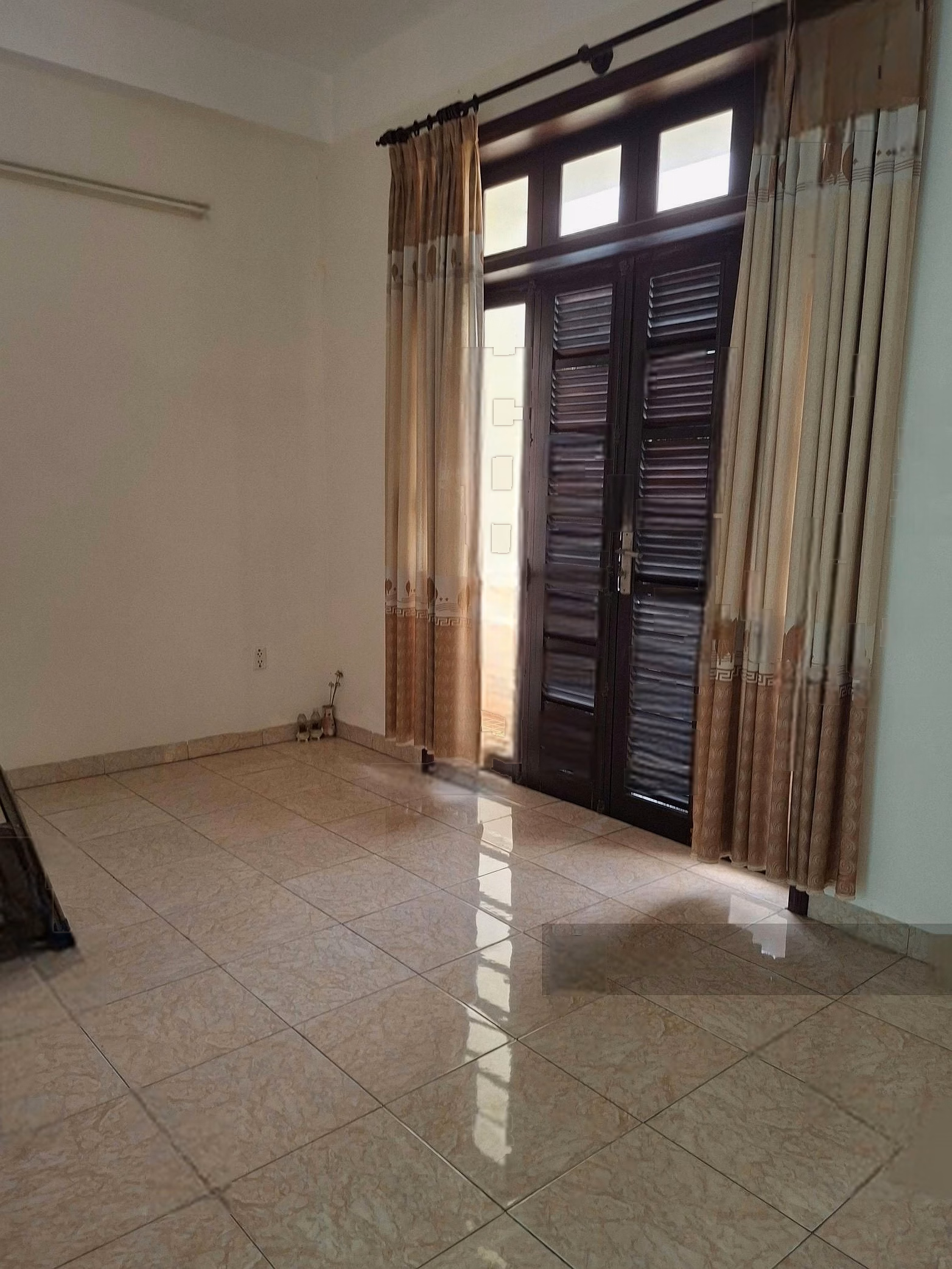 3-storey house for rent: Giang Van Minh - 4 bedrooms - fully furnished