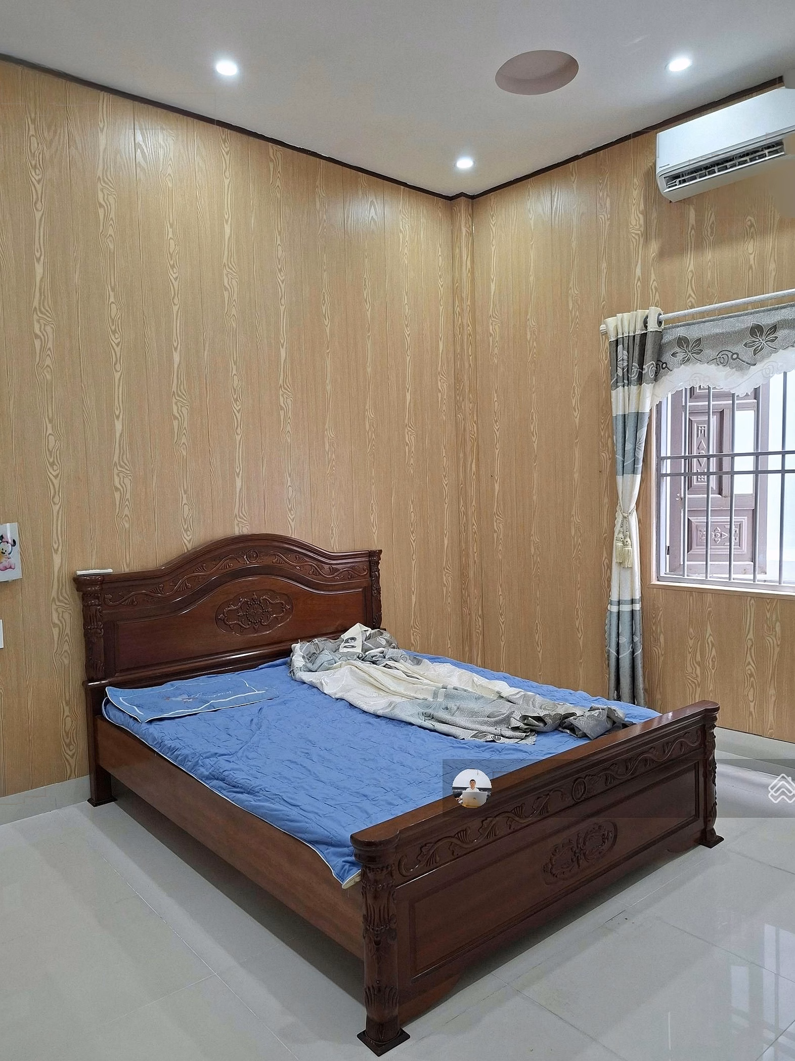 3-storey house for rent on Binh Hoa 4 street - beautiful new - 3 bedrooms - car yard