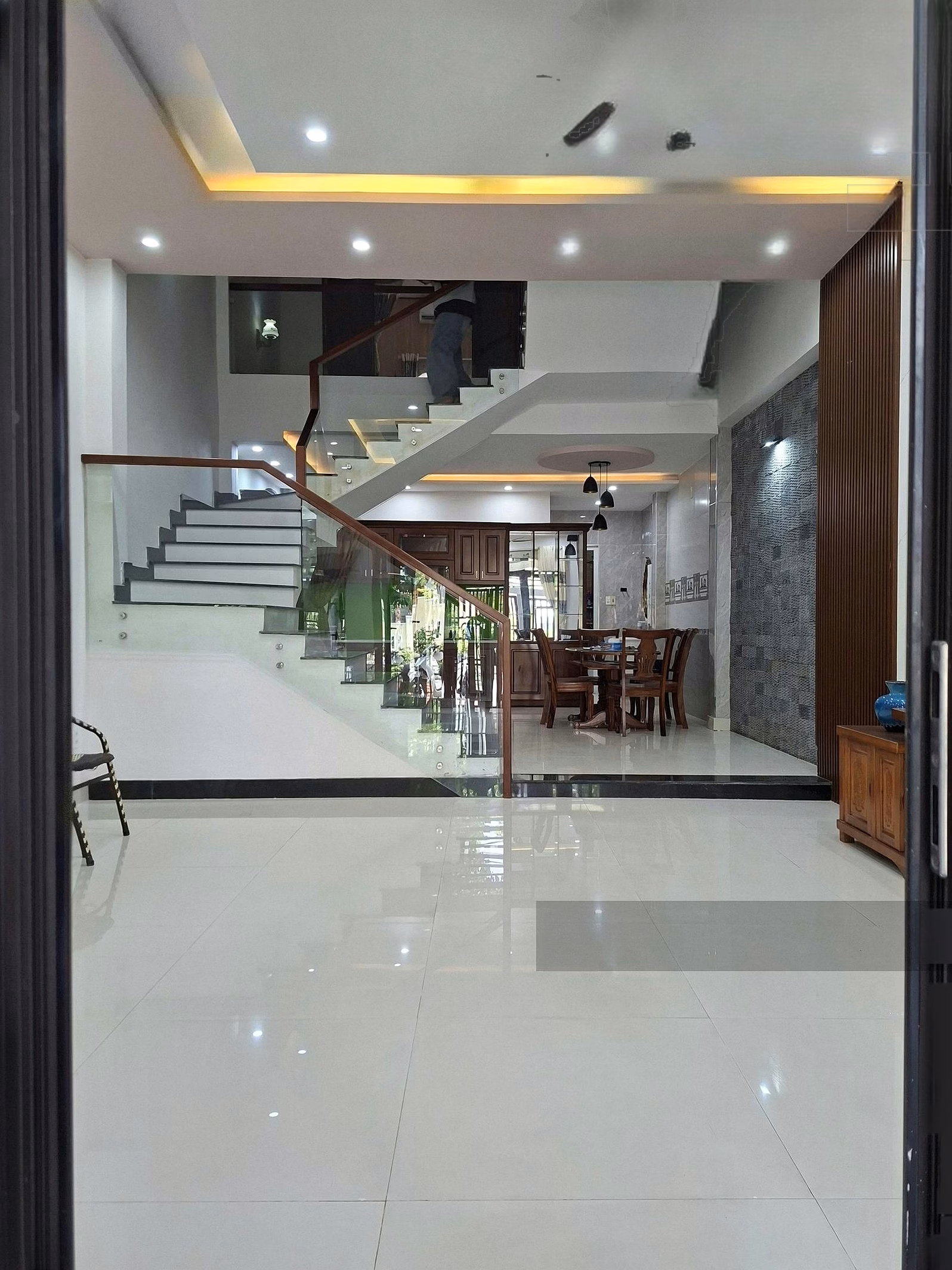 3-storey house for rent on Binh Hoa 4 street - beautiful new - 3 bedrooms - car yard