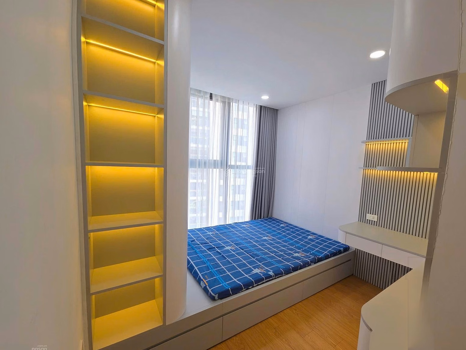 Apartment 2N2VS The Garden Hill 99 Tran Binh, My Dinh, has dishwasher, dryer, quality furniture