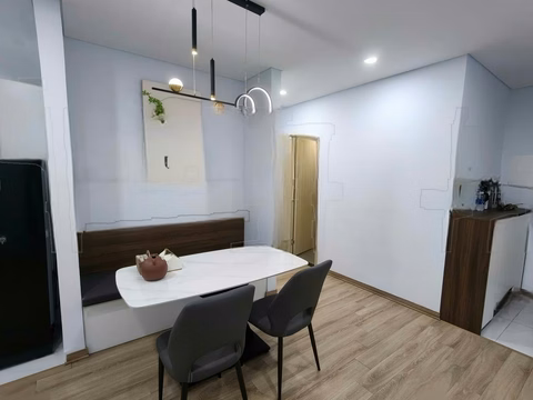 FPT PLAZA1 APARTMENT FOR RENT, 2 BR FULL FURNISHED, ACCEPTING FOREIGN GUESTS