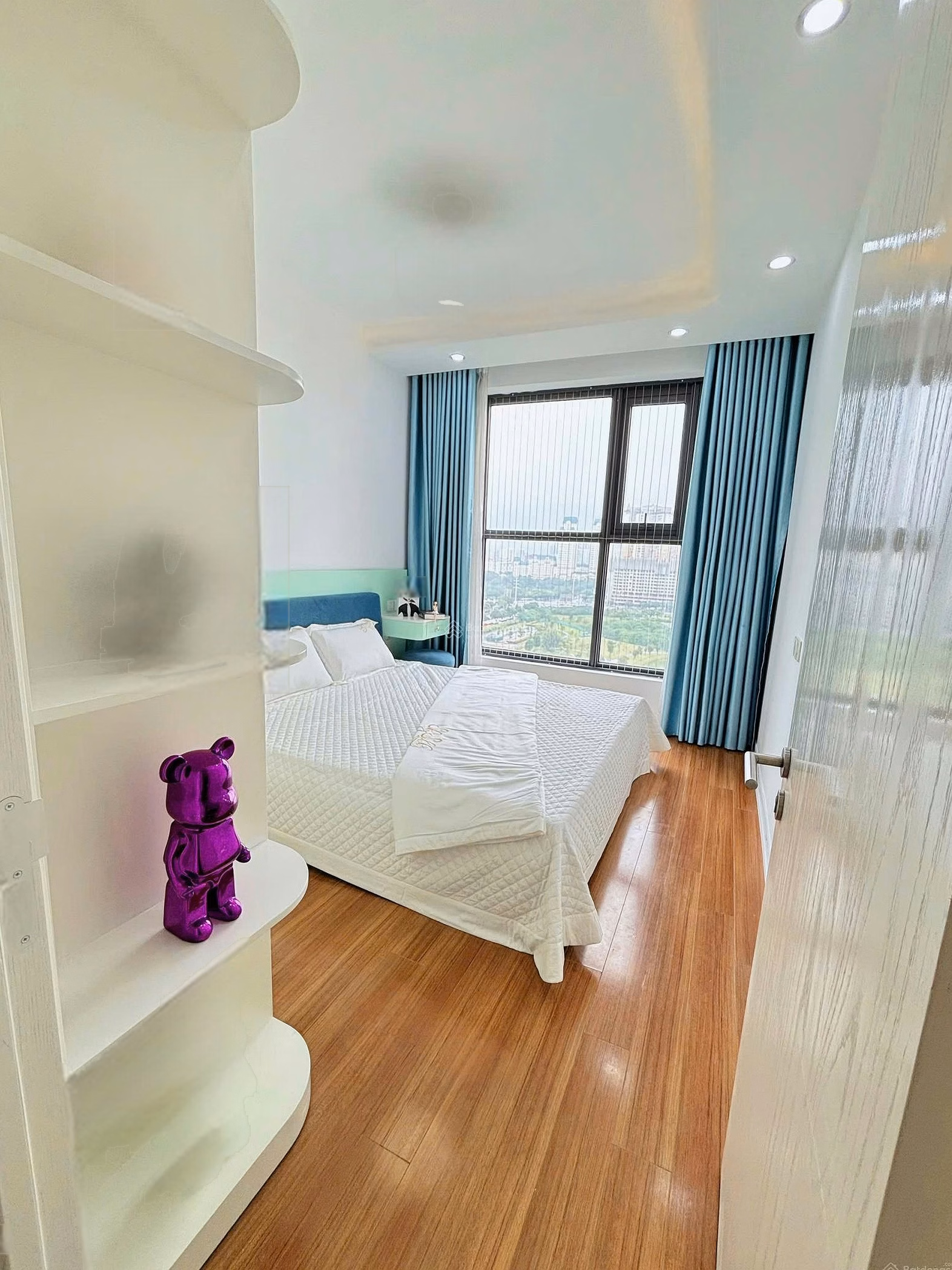 Apartment for rent from 1 bedroom to 4 bedrooms at My Dinh Pearl, price from 12 million/month. Contact now 0975 226 *** to see the house