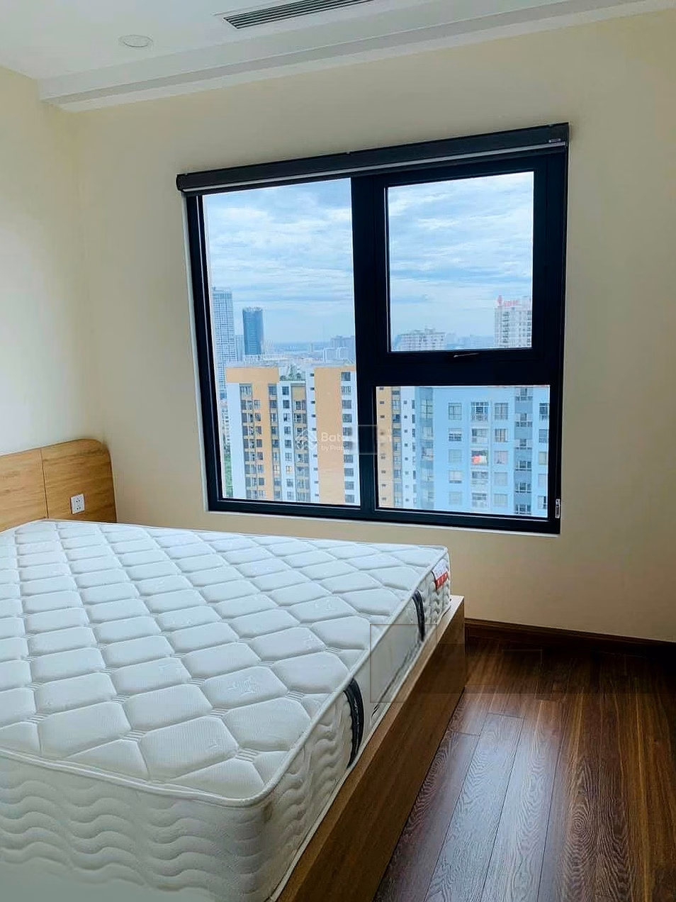 Many apartments for rent in Golden Park, 2-3 bedrooms, fully furnished, from 18 million/month. Contact: O.971,342.965