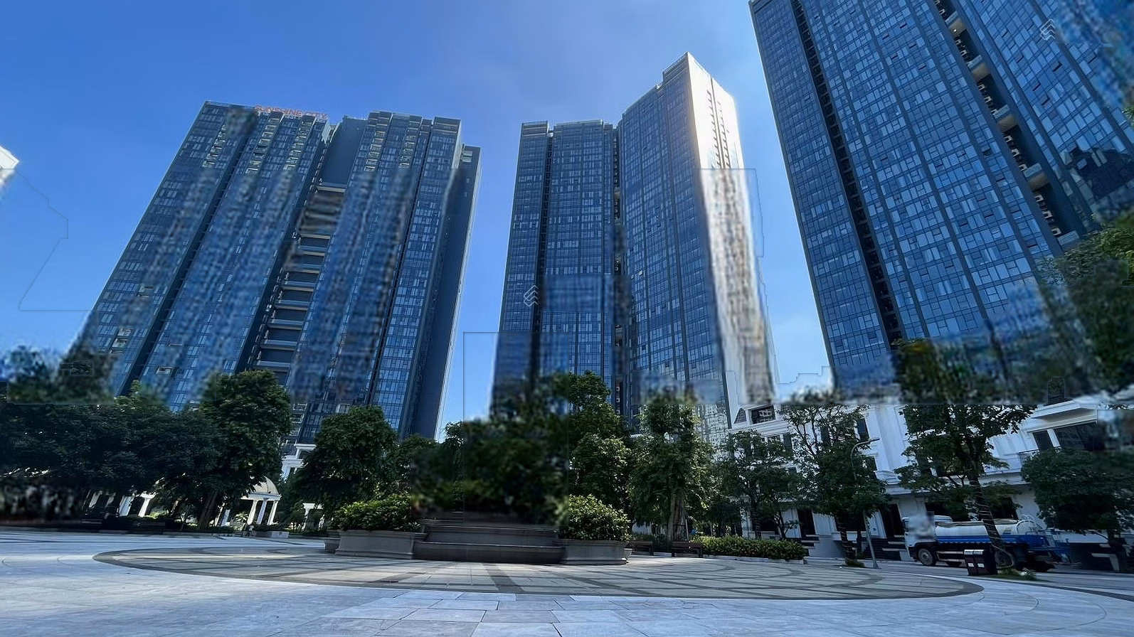 Deep discount on 98m2 3-bedroom Sunshine City apartment priced at only 9 billion