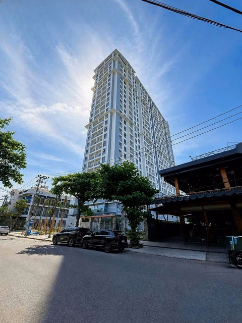 Mia Central Point apartment for rent right on Nguyen Sinh Sac street, next to Nguyen Tat Thanh beach